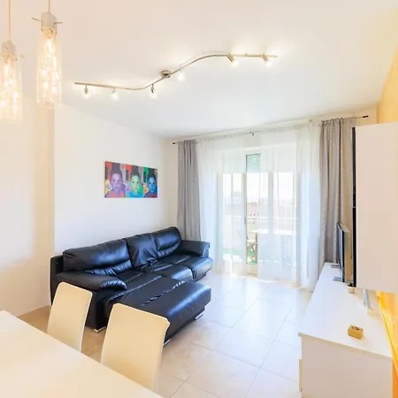 L' Essenziale Apartment Livorno